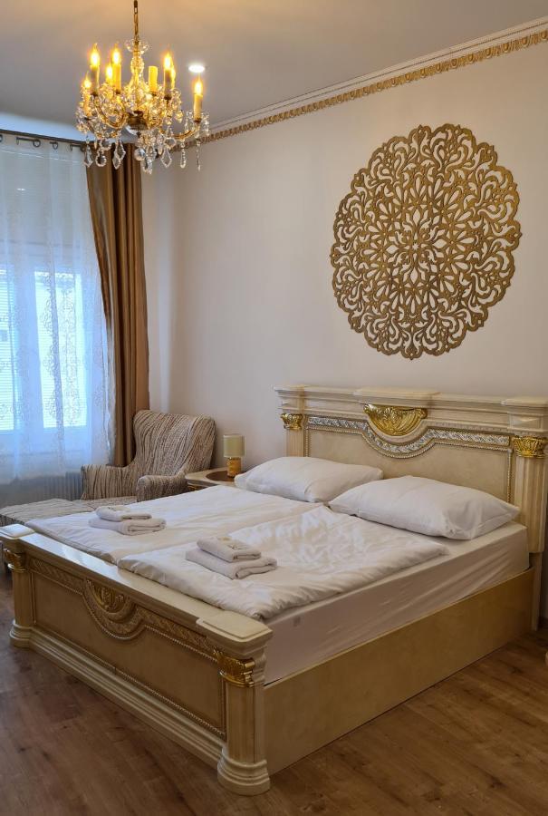 Hotel Union Лоуни Екстер'єр фото