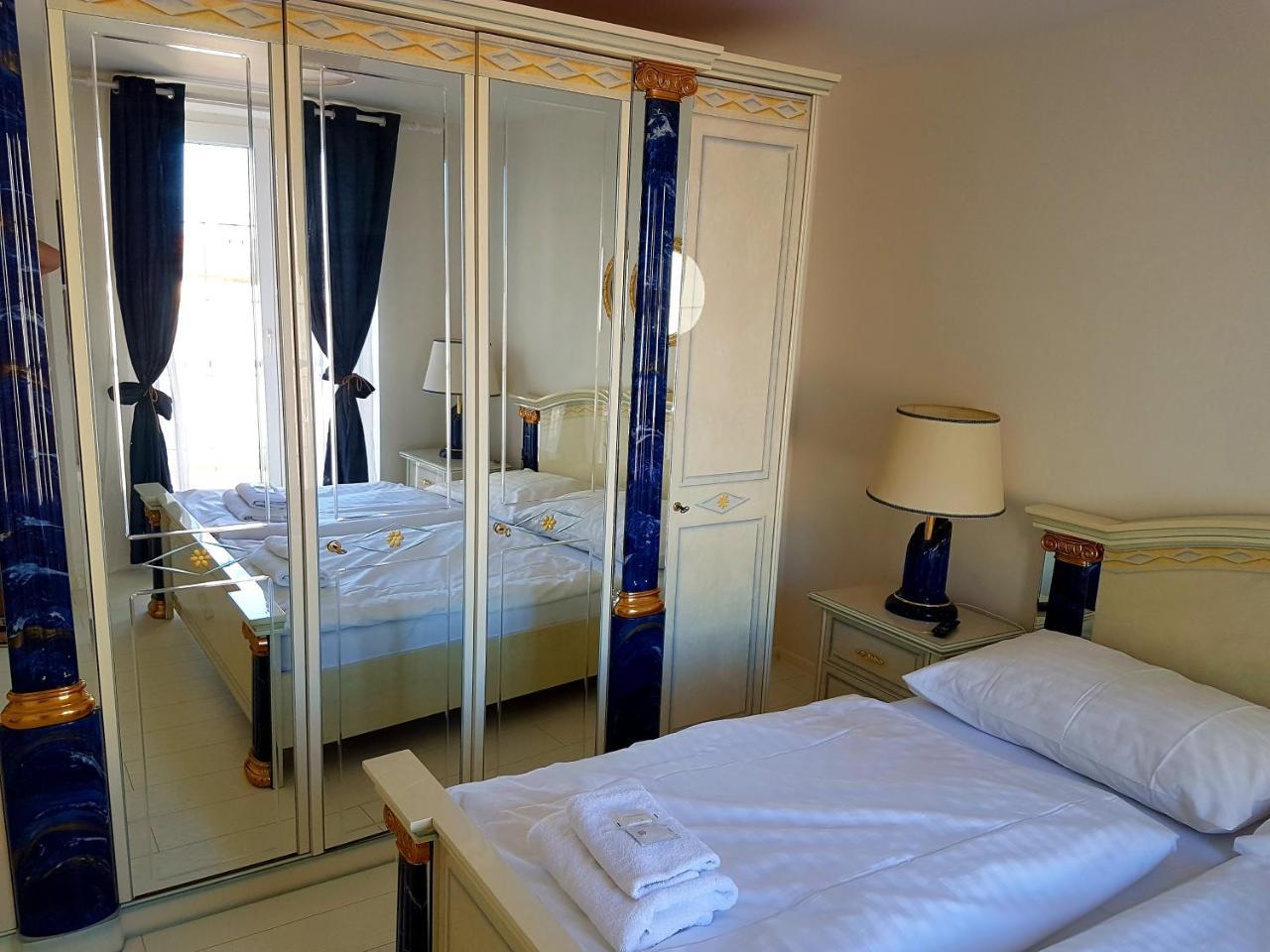 Hotel Union Лоуни Екстер'єр фото