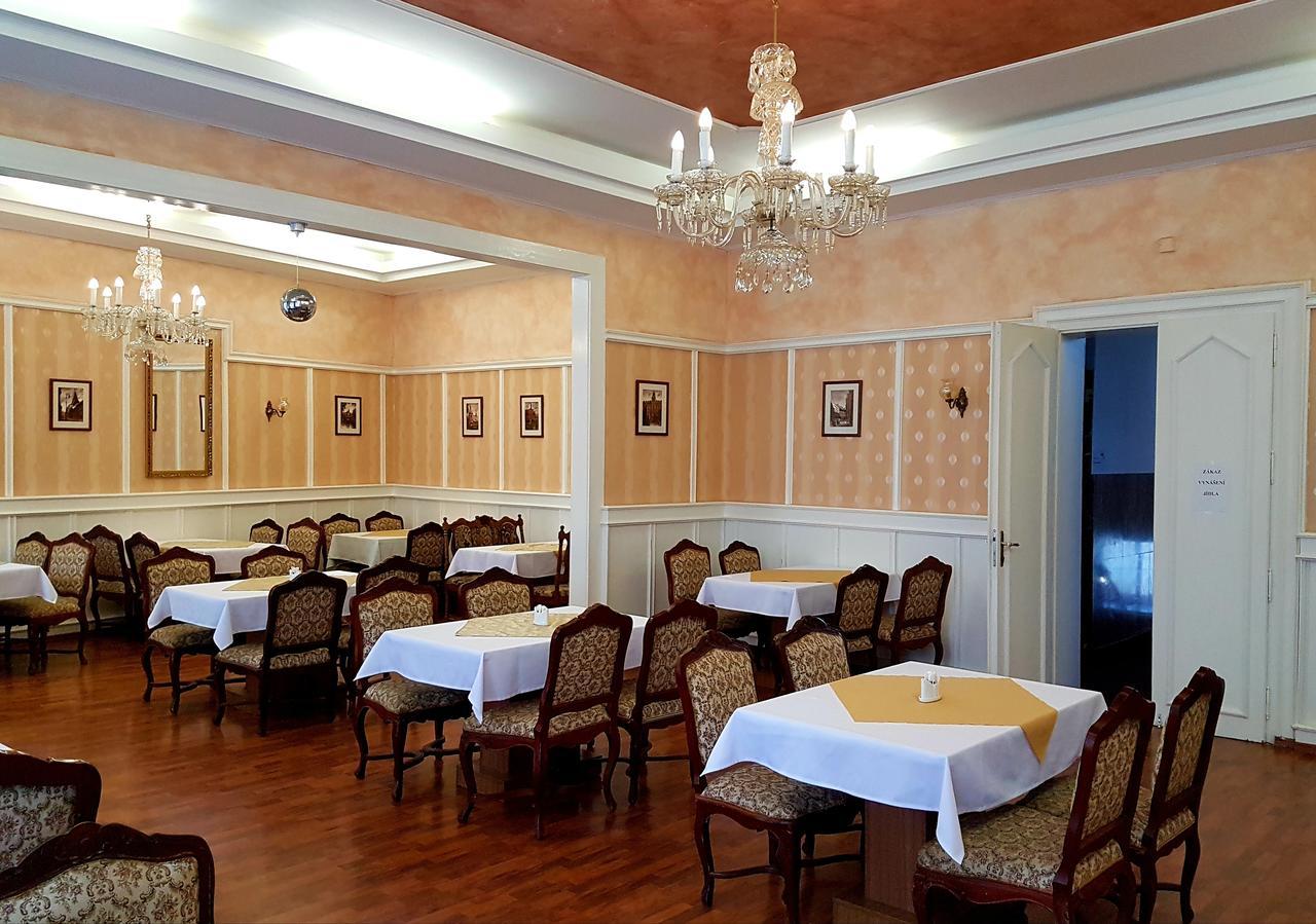 Hotel Union Лоуни Екстер'єр фото