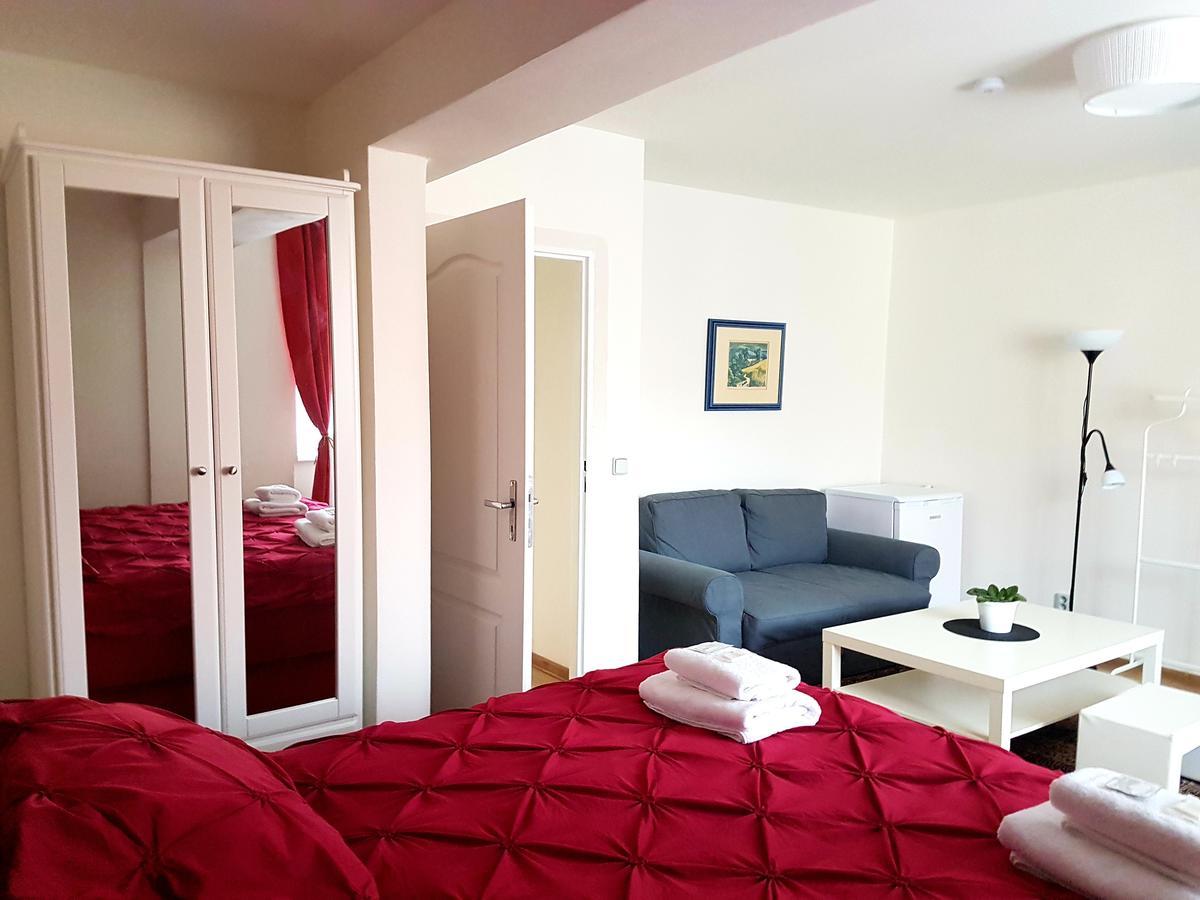 Hotel Union Лоуни Екстер'єр фото