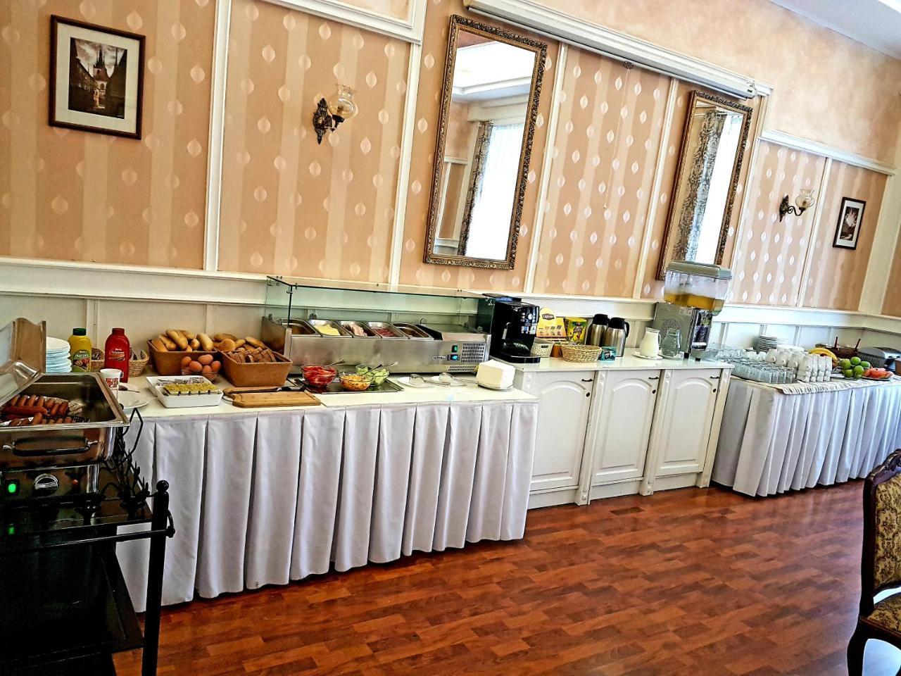 Hotel Union Лоуни Екстер'єр фото