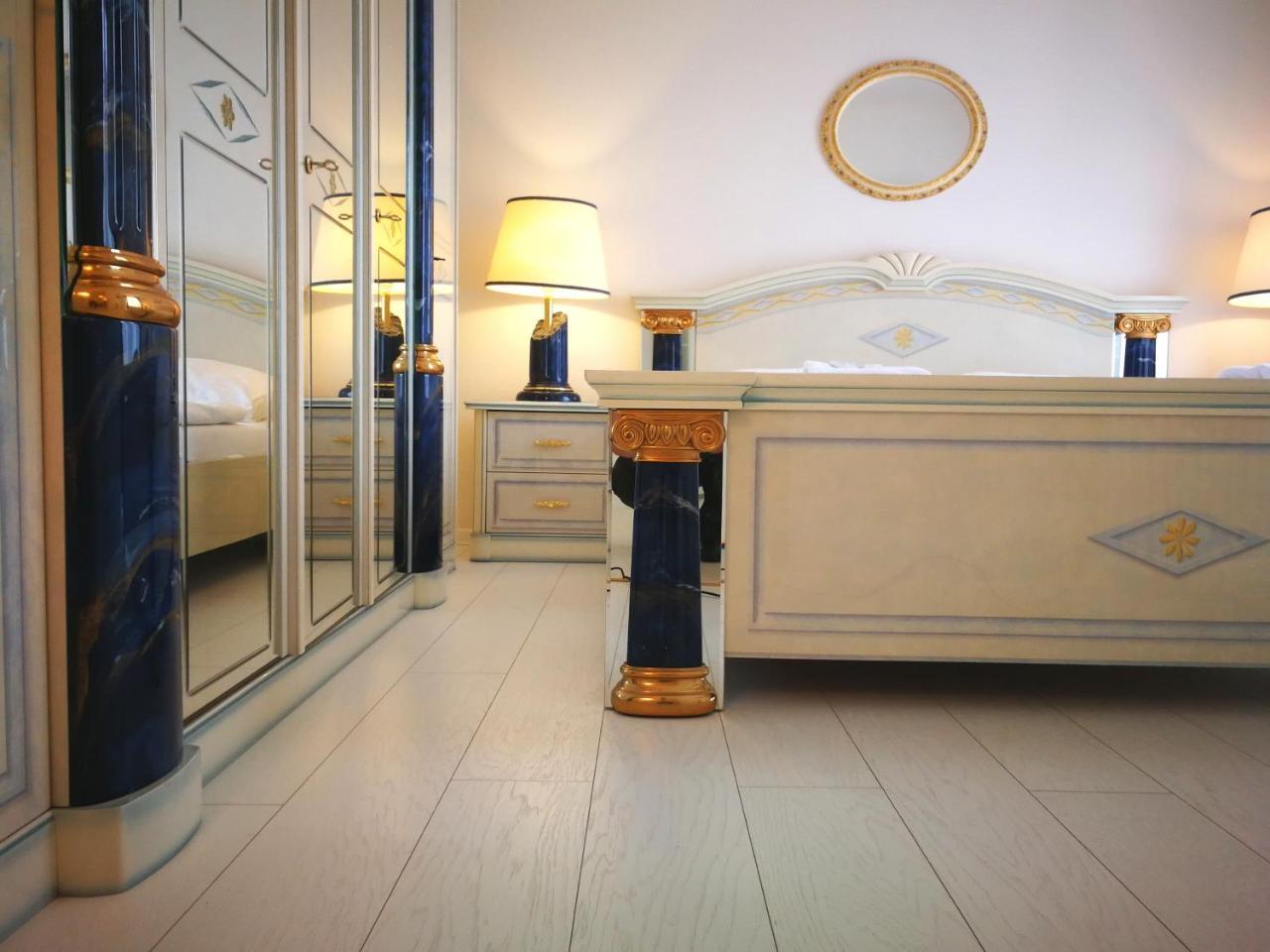 Hotel Union Лоуни Екстер'єр фото