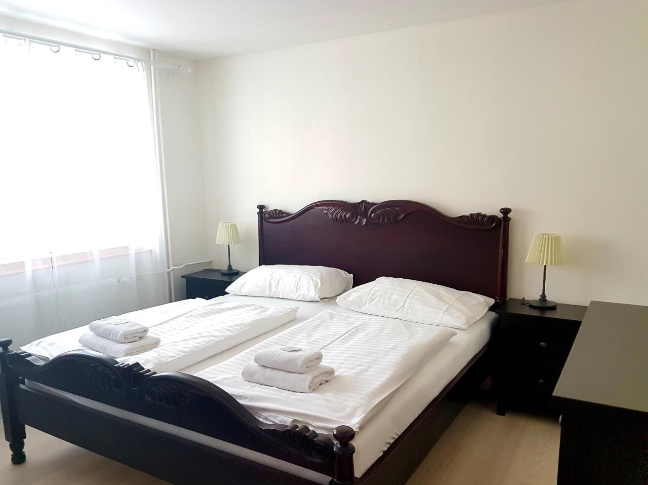 Hotel Union Лоуни Екстер'єр фото