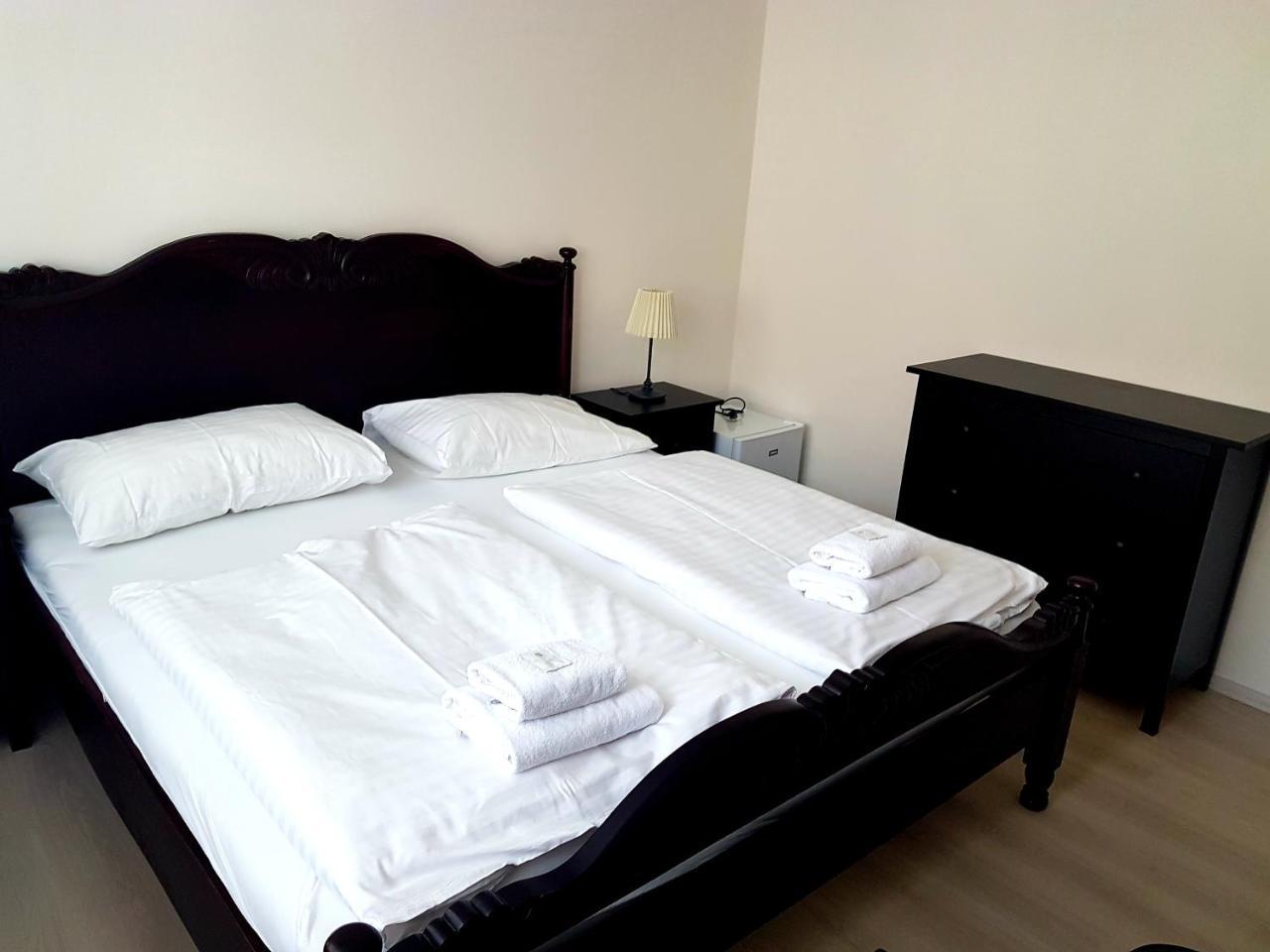Hotel Union Лоуни Екстер'єр фото